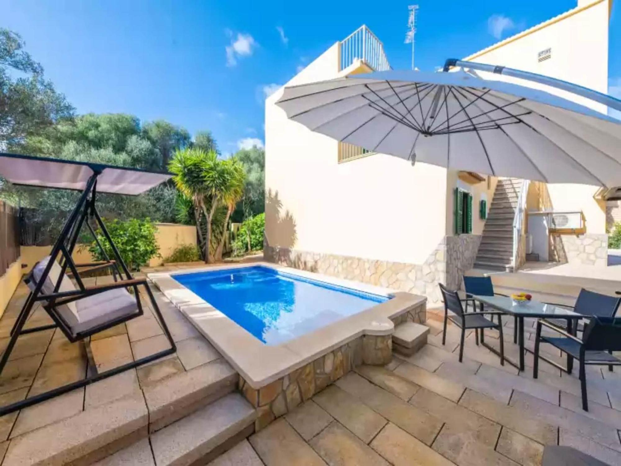 Villa Enchanting With Pool Near